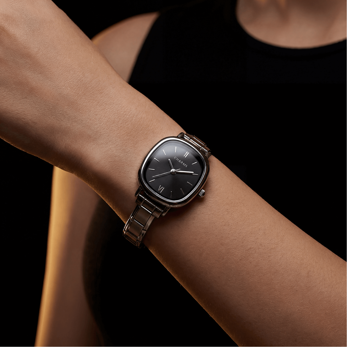 Capri – Silber mit schwarzem Zifferblatt